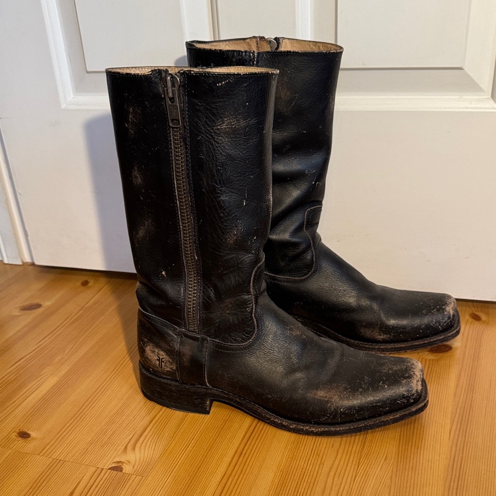 Frye HEATH distressed leather  boots with zipper. Men’s size 11.5